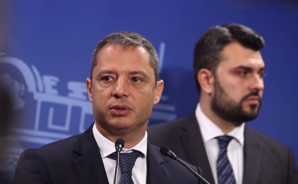 Делян Добрев: Денков лети с оставката си всеки път, когато поискам да отнемем дерогацията на “Лукойл”