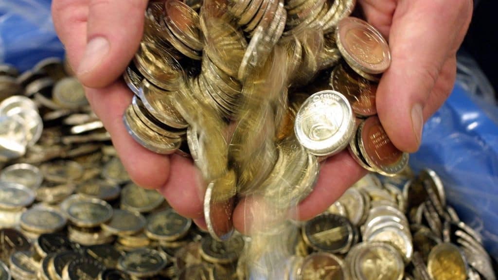 На монетата от 2 евро ще пише: „Боже, пази България“