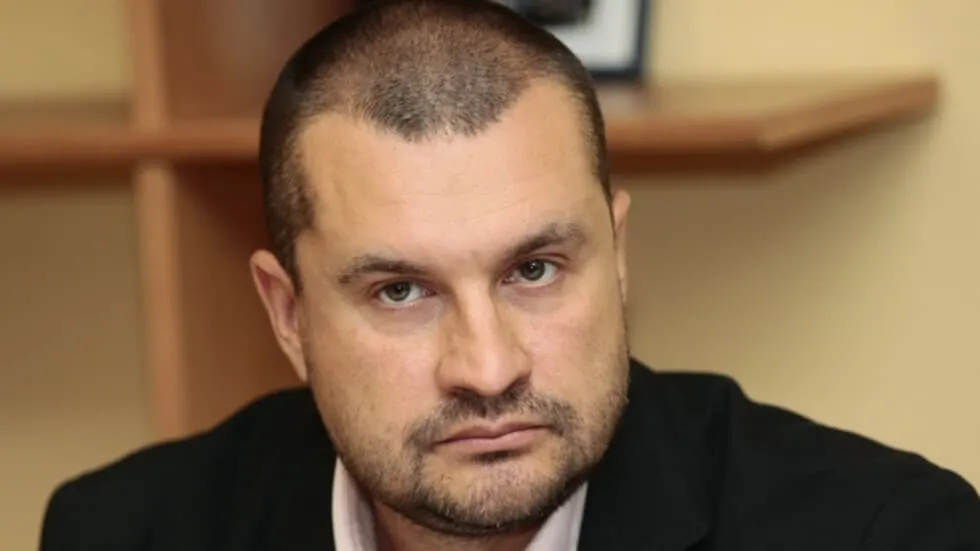 Калоян Методиев: Прокурорският син от Перник прави за смях МВР, защото има чадър от съдебната система