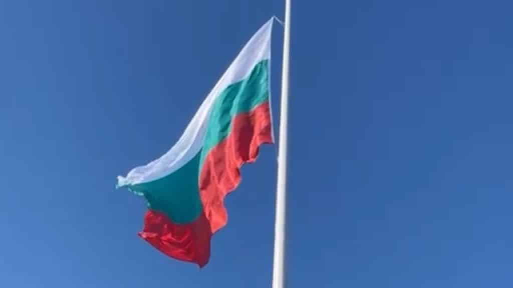 Знамето на Рожен се е разкъсало, сигнализират от БСП