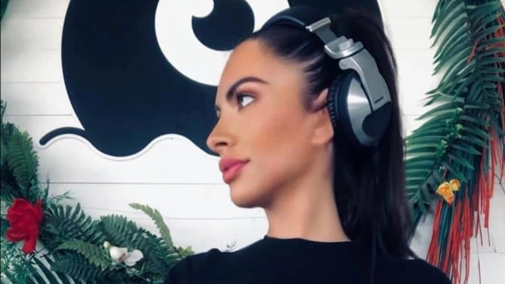 Конфискуваха BMW-то на бургаска DJ-ка заради шофиране след употреба на дрога