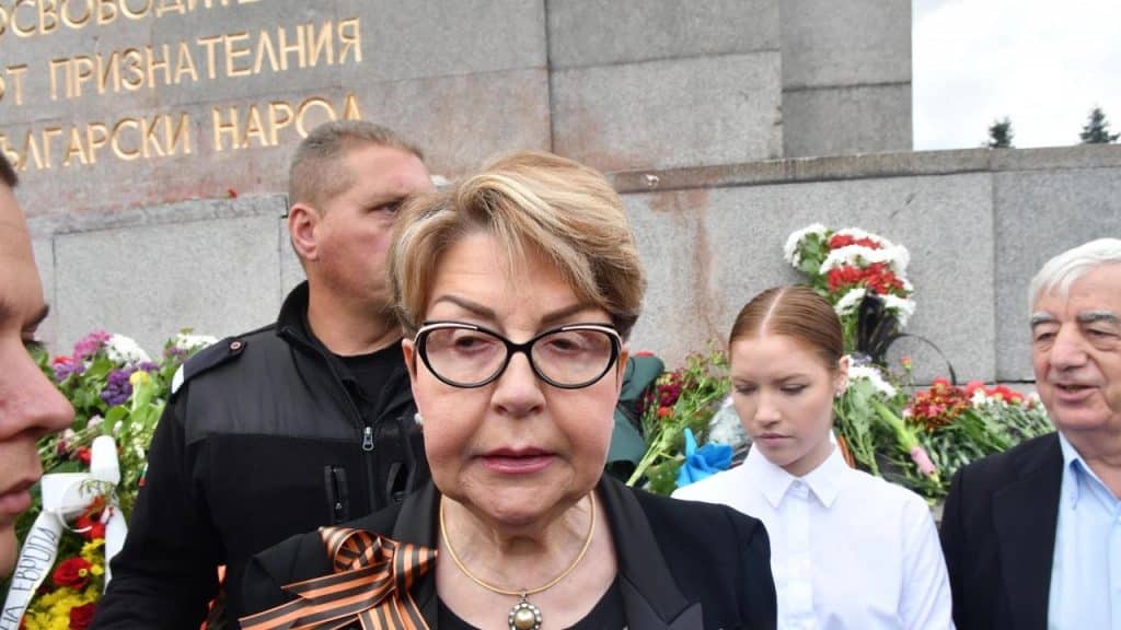 Посланик Митрофанова: Москва не изключва варианта с преместването на съветски паметници от България