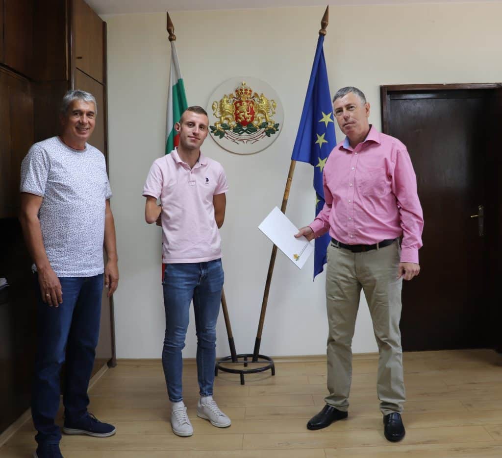 Данаил Ковачев поздрави Християн Стоянов за втората му световна титла по лекоатлетика