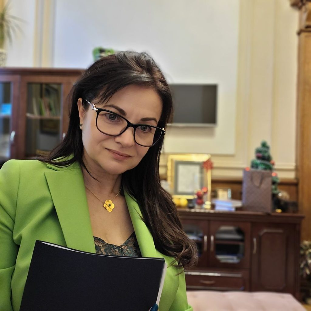 Росица Кирова: Не може и не трябва уличното правосъдие, гневът или болката, често погрешно подадената информация, поукрасена и неточна, да въздава възмездие!
