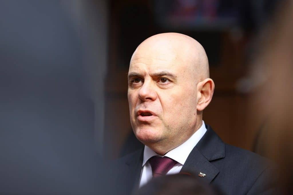 Иван Гешев и Любена Павлова свидетелстват по делото срещу прокурора Константин Сулев