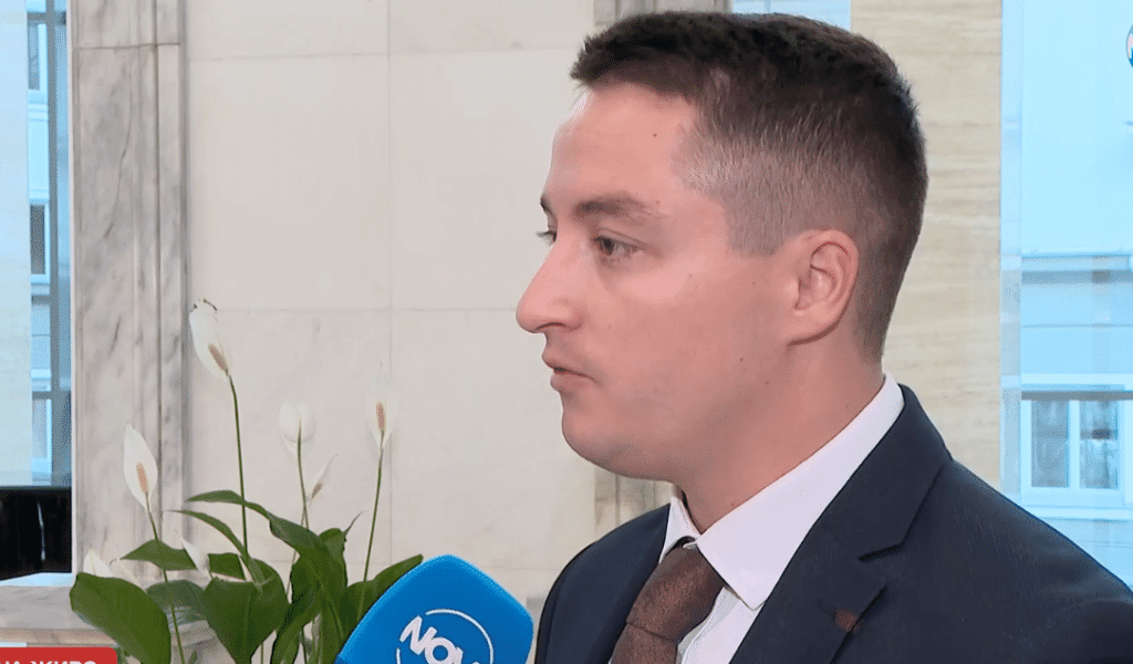 Явор Божанков: Наталия Киселова постъпи правилно по въпроса с референдума за еврото