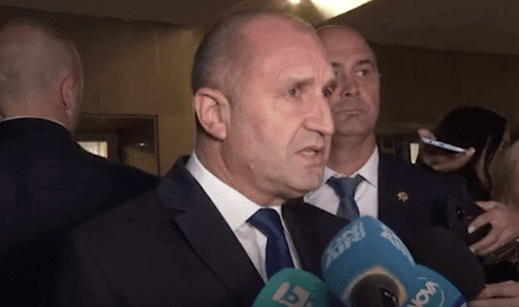 Президентът Радев е готов да свика КСНС при усложняване на обстановката в Близкия Изток