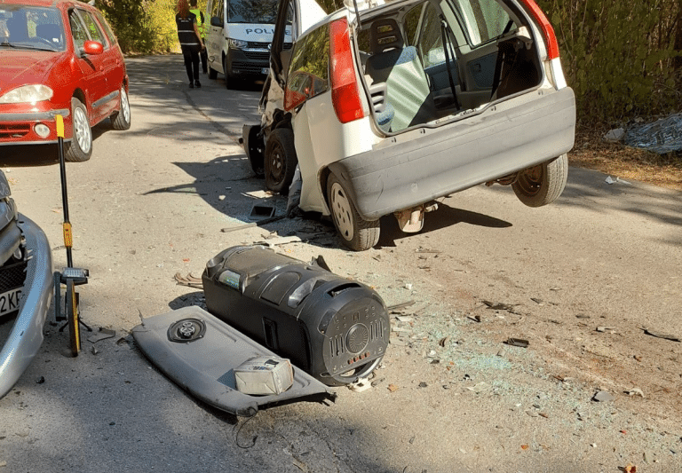 Челен удар между Червена вода и Николово прати четирима в болница