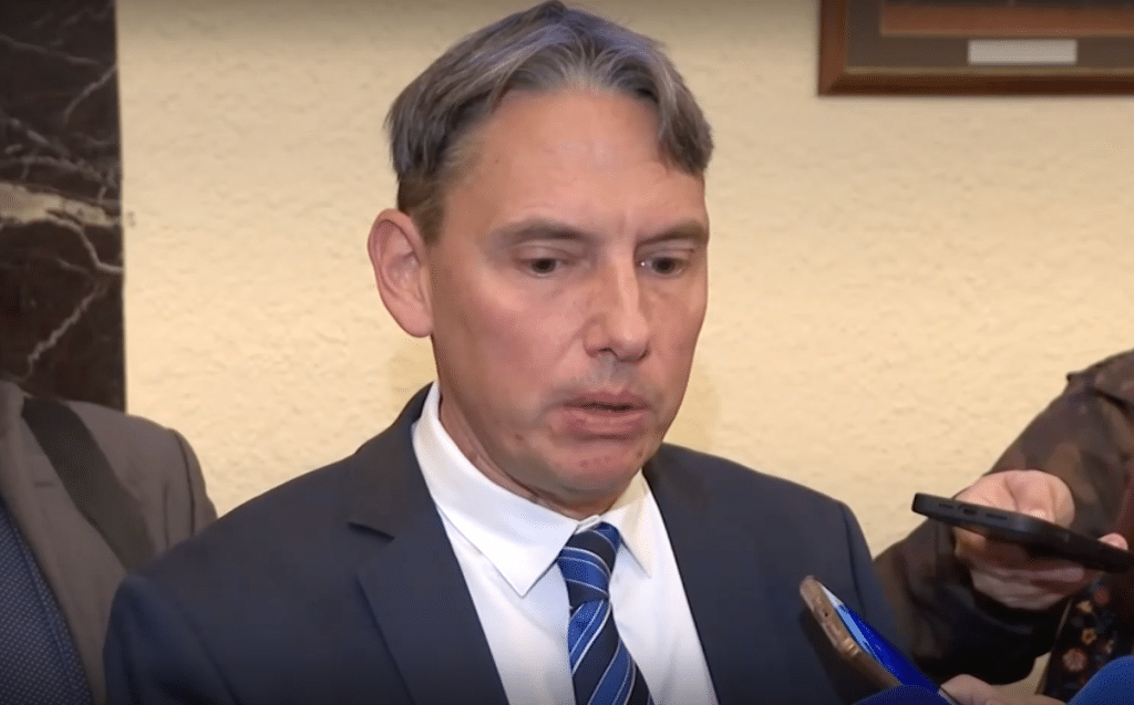 ПП-ДБ ще подкрепи вота на недоверие към правителството