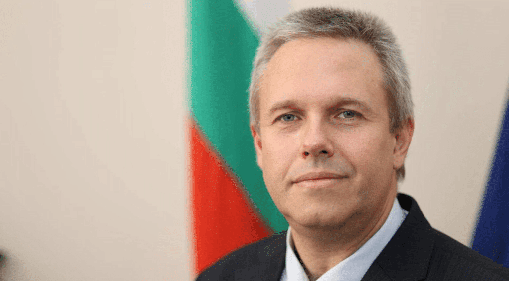 Прокуратурата разследва твърденията на министър Йоловски за натиск върху него