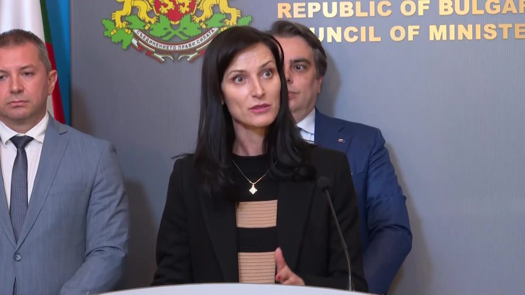 Мария Габриел: Политическият представител на ГЕРБ в това правителство съм аз