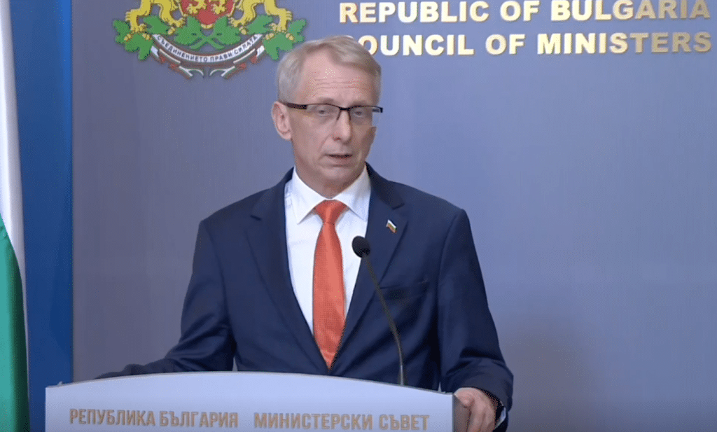 Премиерът Денков отново ще отговаря на въпроси на живо във Фейсбук
