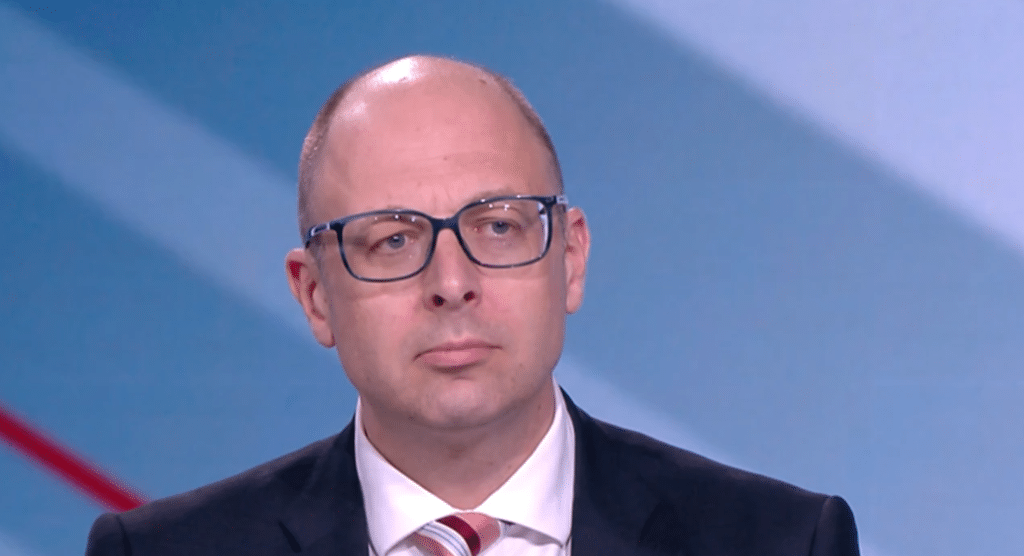 Йордан Божилов: Президентът не трябва да се занимава с назначения в службите, когато управлява служебен кабинет