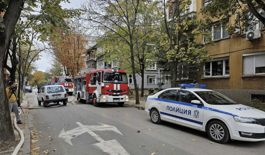 Заради пожар евакуираха живущите в блок на ул. „Рила“ в Русе