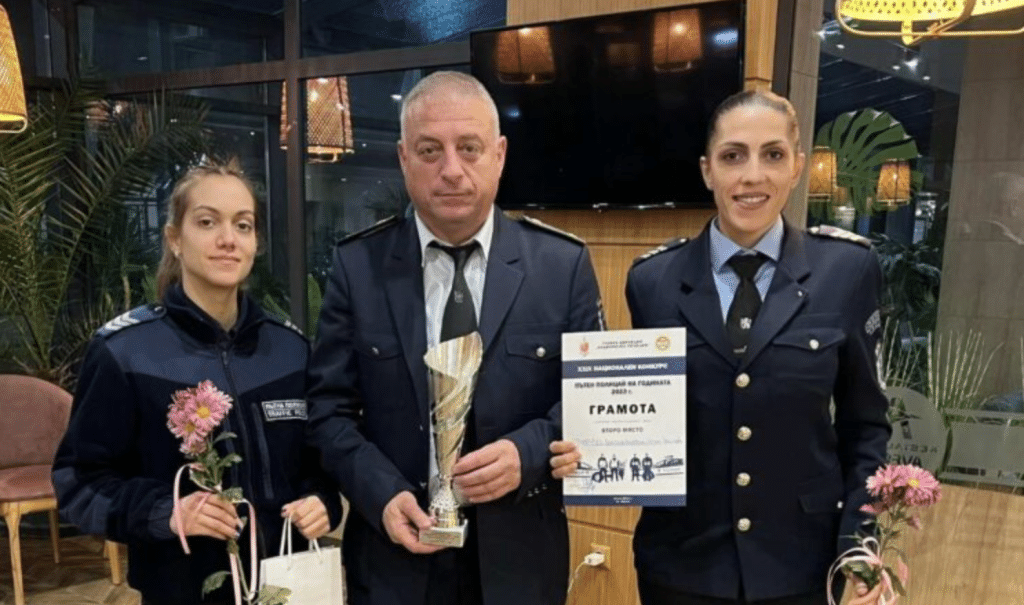Русенски полицайки спечелиха второ място на „Пътен полицай на годината 2023“