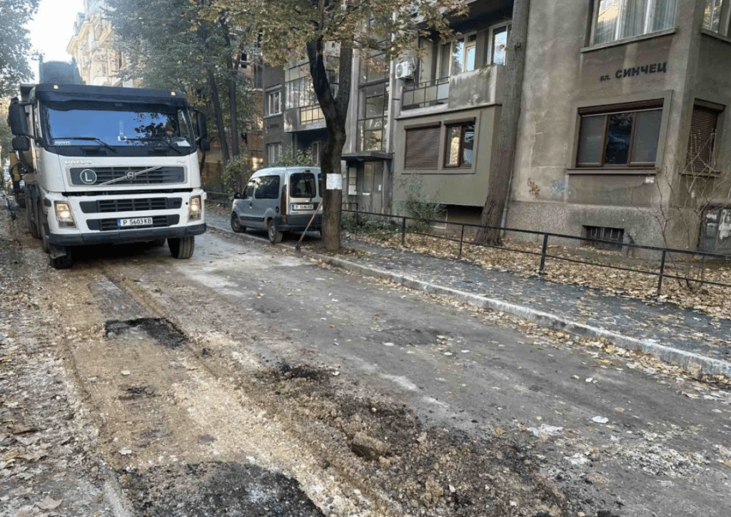 Продължават основните ремонти на ключови улици в Русе
