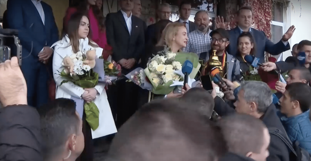 Европейските шампионки по шахмат кацнаха на родна земя