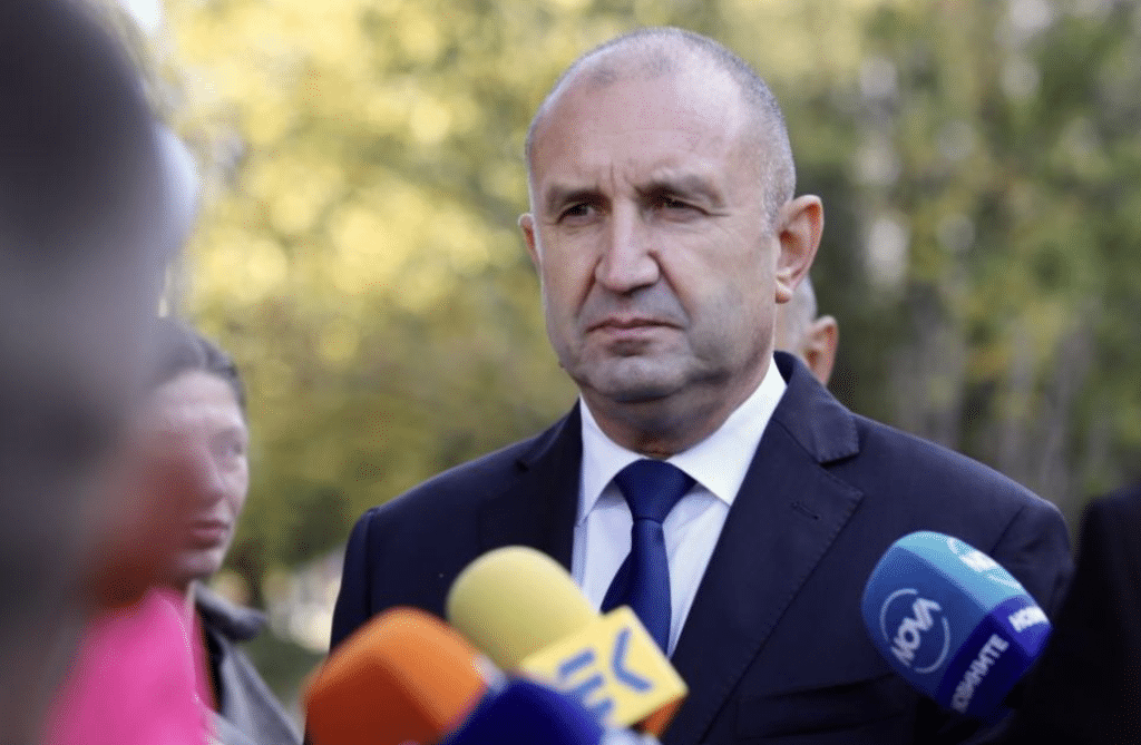Радев: Правя консултациите с партиите и по въпроса кога да бъде връчен първият мандат