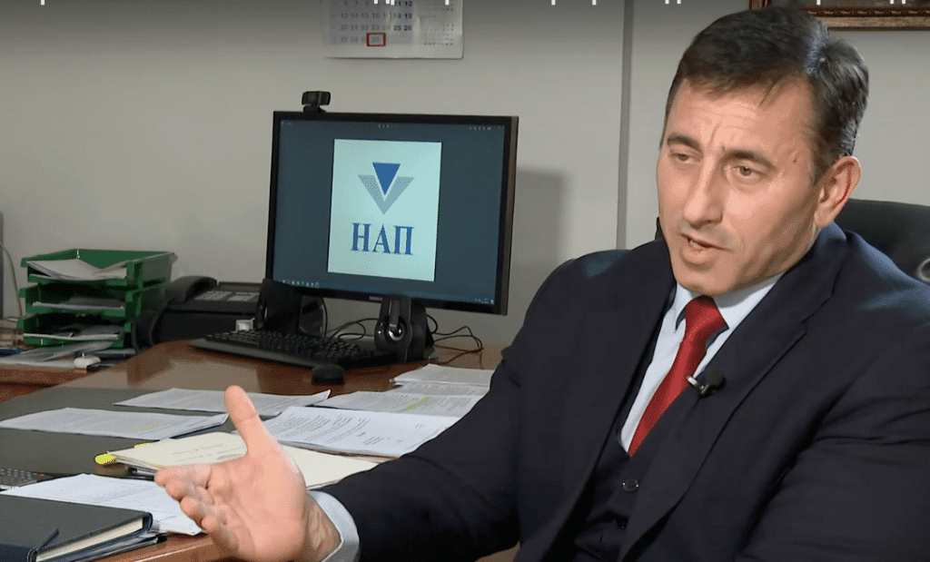 НАП обяви за тайна заплатата и бонусите на шефа Спецов
