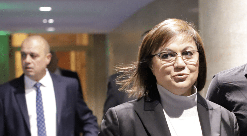 Нинова: Това безобразие се превръща в агония