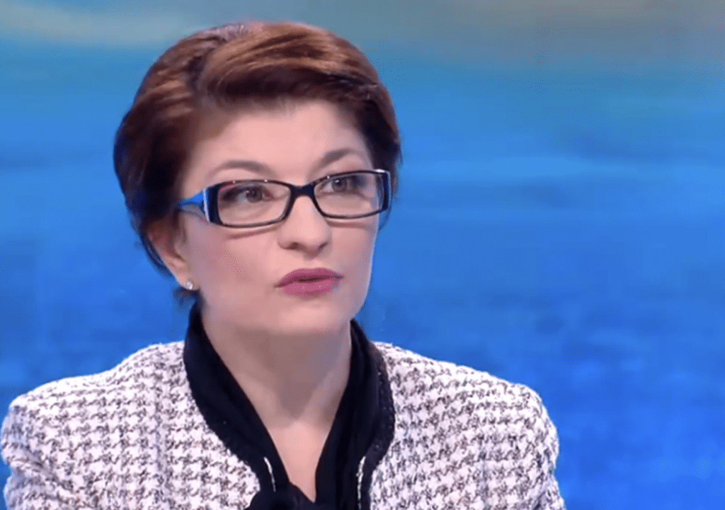 Десислава Атанасова: Нямаме ултиматум към ПП-ДБ, искаме диалог и обмисляне на действията им