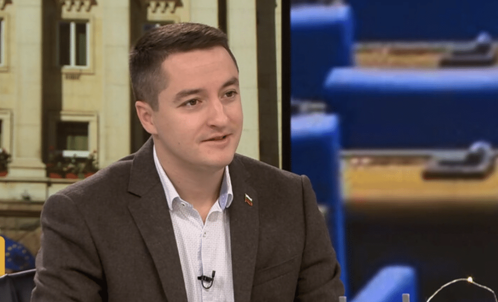 Явор Божанков: Смяната на Калин Стоянов с Атанас Илков не би било изненада