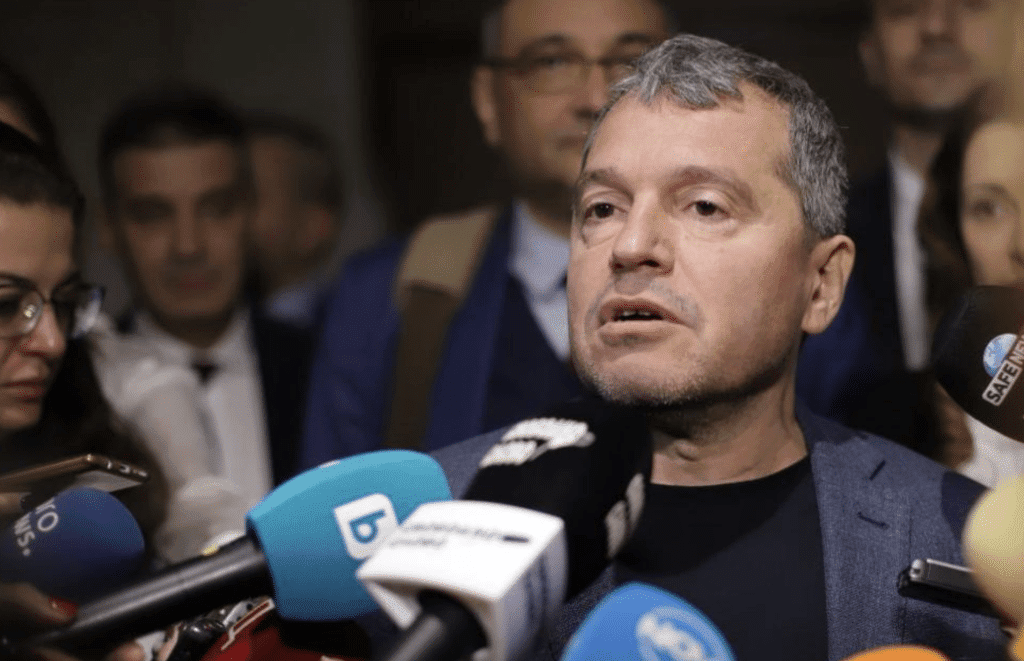 Тошко Йорданов: Ако е вярна изтеклата в медии информация за решението на КС, ще „имаме прекрасни доказателства за поредния уж независим орган, овладян от политическата класа“