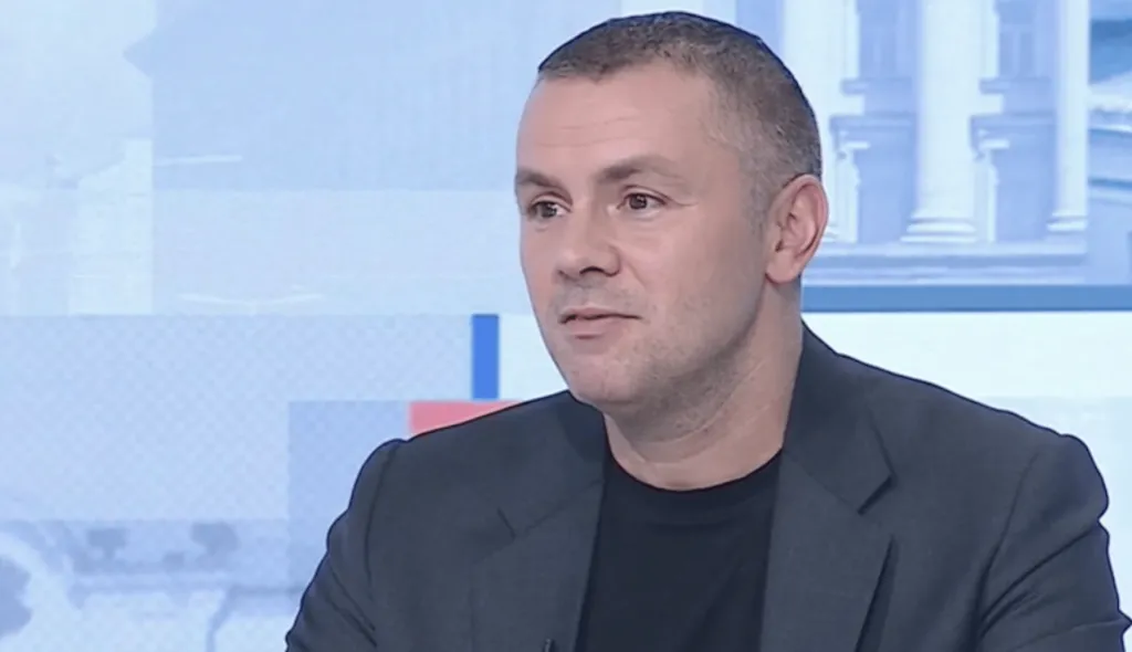 Христо Петров: Не отпада тайната на осиновяването, тя остава