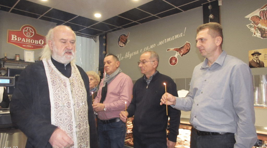 Свинекомплекс Голямо Враново отвори магазин на Кооперативния пазар в Русе
