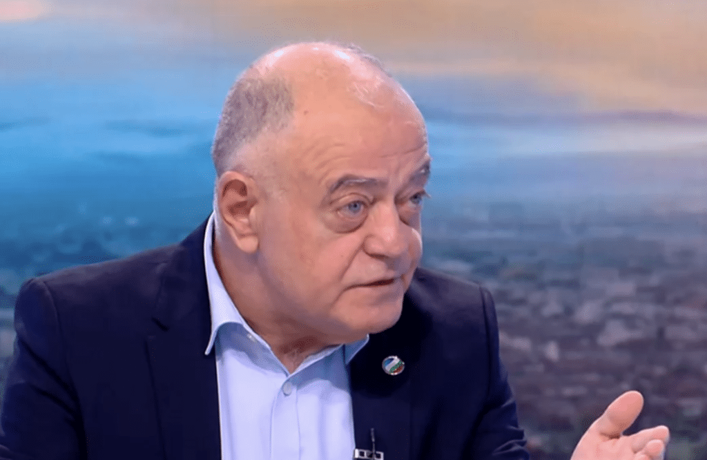 Ген. Атанасов: Радев не може да преживее, че не управлява той и негов служебен кабинет