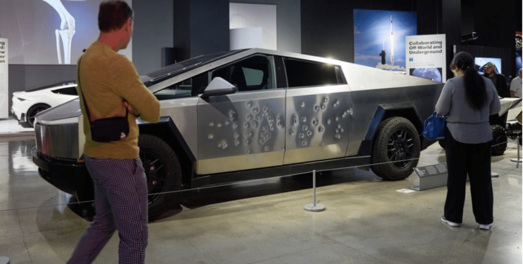 Робот нападна инженер на Tesla във фабриката на Giga Texas