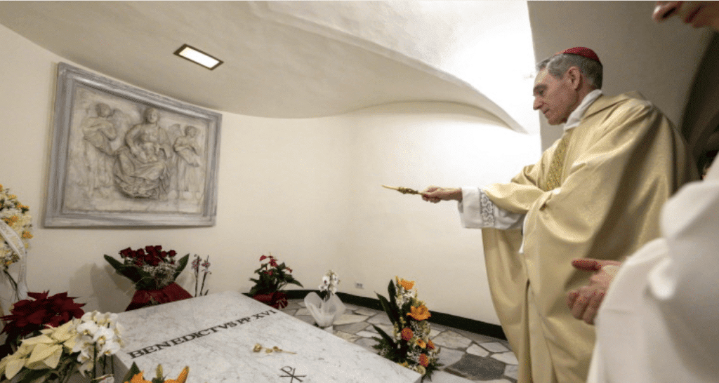 Във Ватикана отбелязаха една година от смъртта на папа Бенедикт XVI