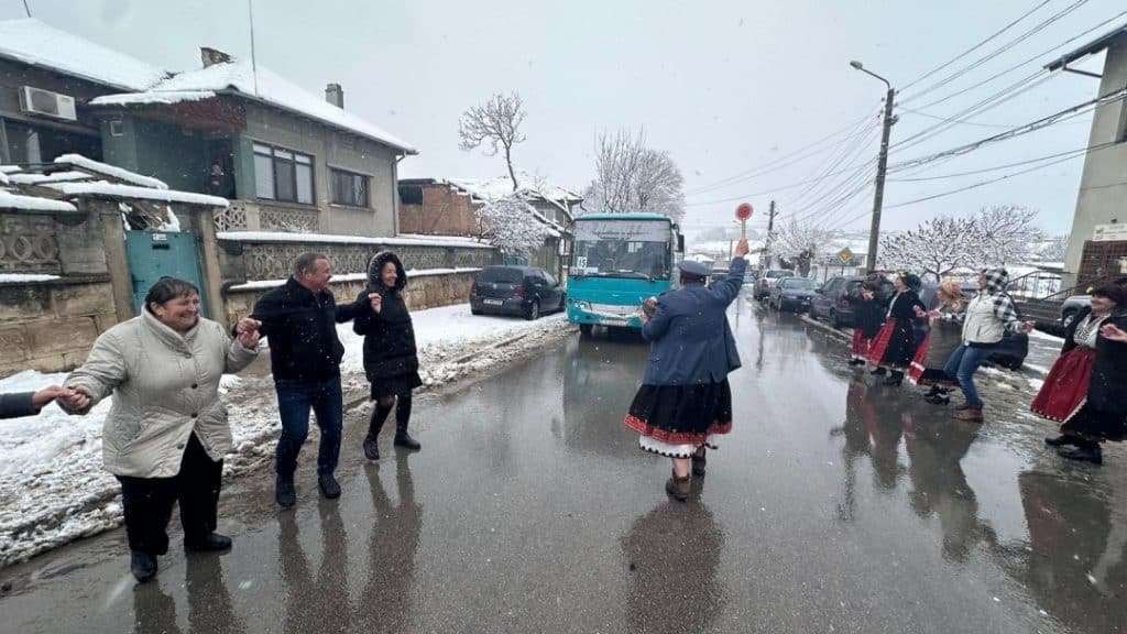 В кв. Долапите и село Басарбово отбелязаха Бабинден
