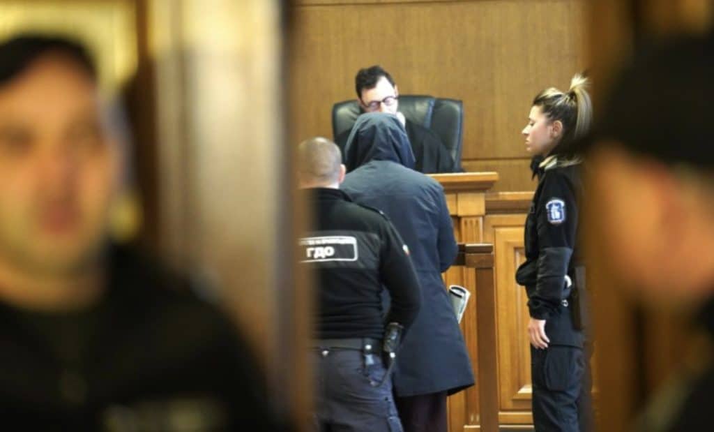 „Задържане под стража“ разпореди съдът за Габриела Славова и Красимира Трифонова