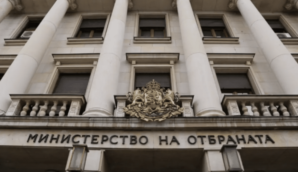 Започва кампания повишаване на интереса към военната служба