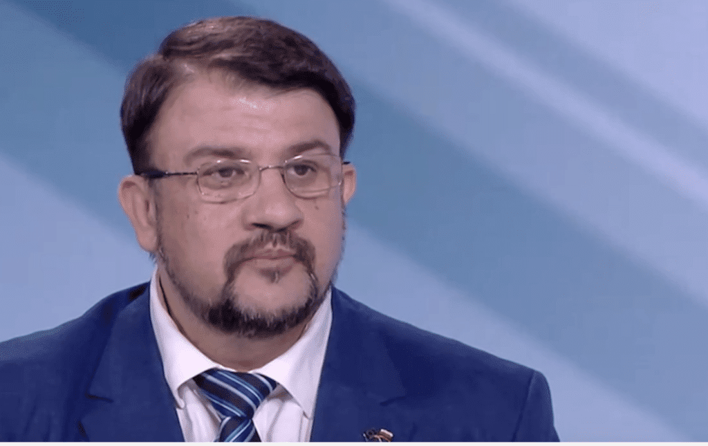 Настимир Ананиев: Атанасова е един много силен парламентарист