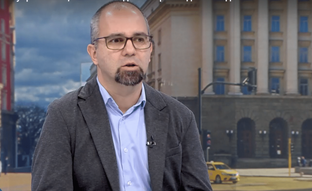 Първан Симеонов: Кабинет на ГЕРБ, БСП и ИТН с подкрепата на Доган е удобен за всички