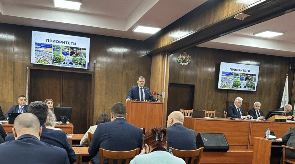 Подобряване на микроградската среда, повече средства за култура и по-строг контрол над нарушителите предвижда управленската програма на Община Русе