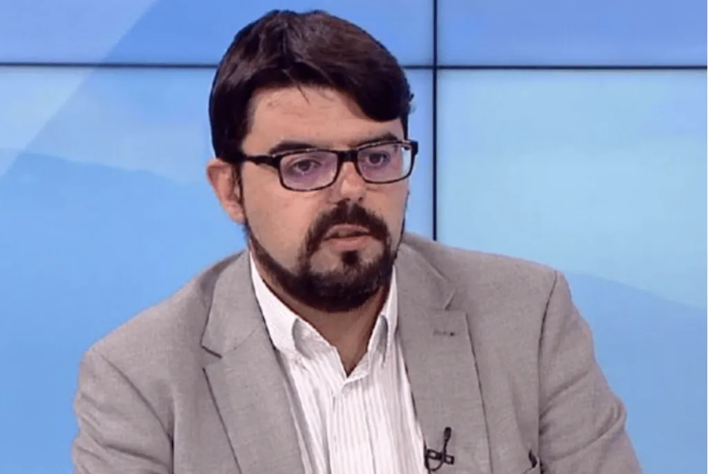 Мартин Владимиров: Кабинетът да въведе мерки за ограничаване потреблението на горива