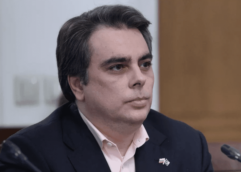 Василев: За никаква декапитализация на енергетиката в държавата не можем да говорим