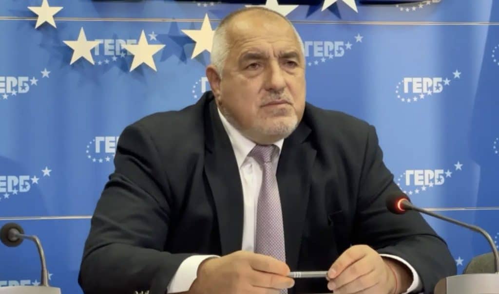 Борисов: БТР-ите още не са получени в Украйна, но ние отиваме да подаряваме мечове