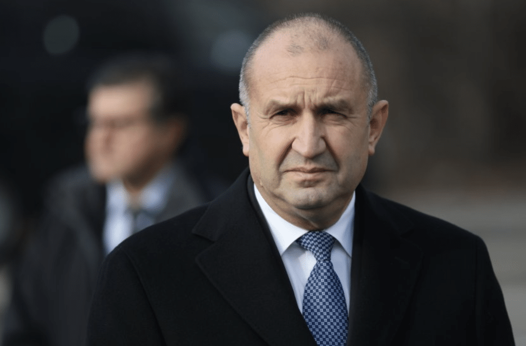 Радев наложи вето върху възстановяването на правомощията на Пленума на ВСС и главния прокурор