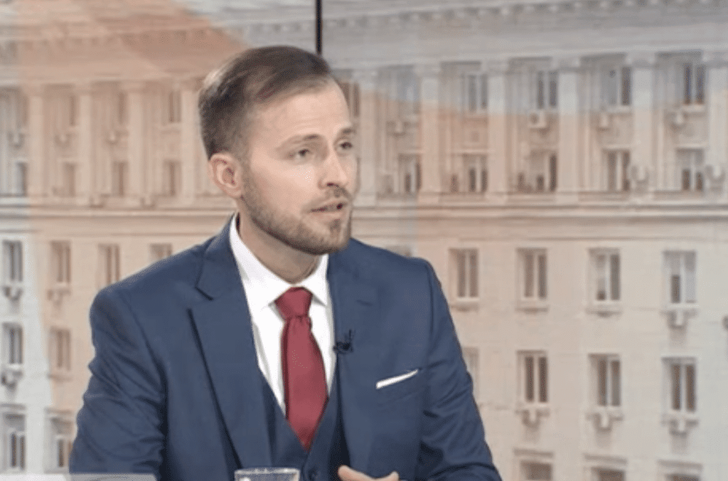 Искрен Митев: Явно нещата се случват добре, щом ГЕРБ говорят за отлагане на ротацията