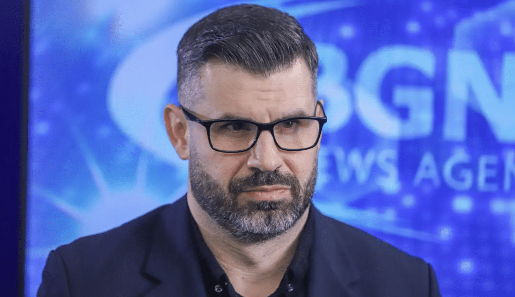Кузман Илиев: Клиентите на мобилните оператори ще плащат вдигането на минималния осигурителен доход и заплатите