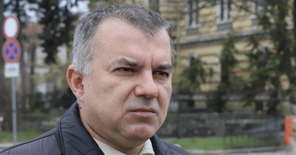 Богомил Николов: Потребителите са крепостници на мобилните оператори!