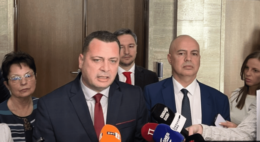 Иван Ченчев: Пленумът започна с регистрация на хора, които дори не са членове на партията
