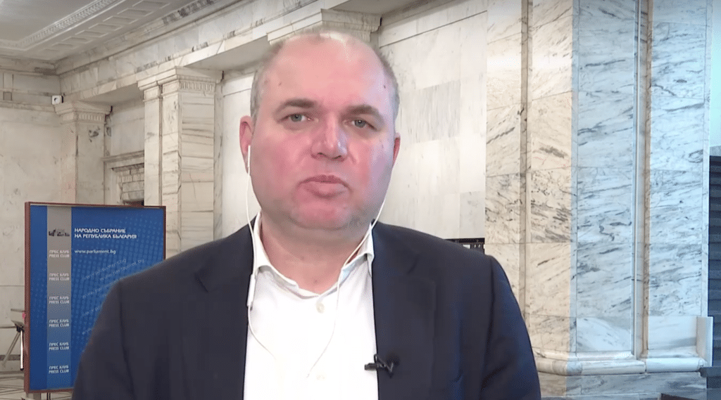 Панев: Няма да има драматични разлики във външната политика, ако Денков, Габриел или трети човек стане министър
