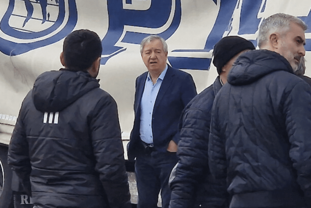 Директорът на „Арсенал“ инспектира инцидента с камиона