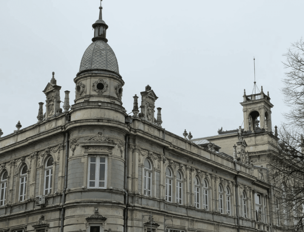 Община Русе започва ремонта на Доходното здание