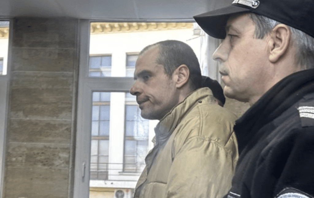 Оправдаха Даниел Машев, който отряза главата на майка си
